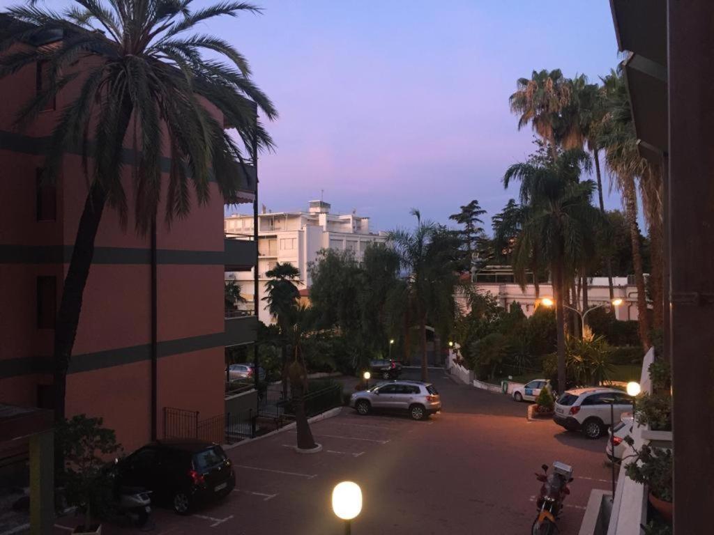 Petit Avec Classe San Remo Buitenkant foto